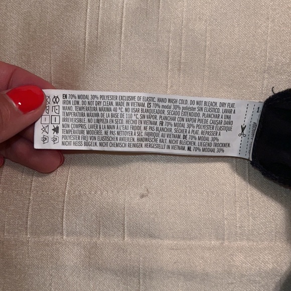 High Slit Bodycon Skirt - Picture 6 of 6